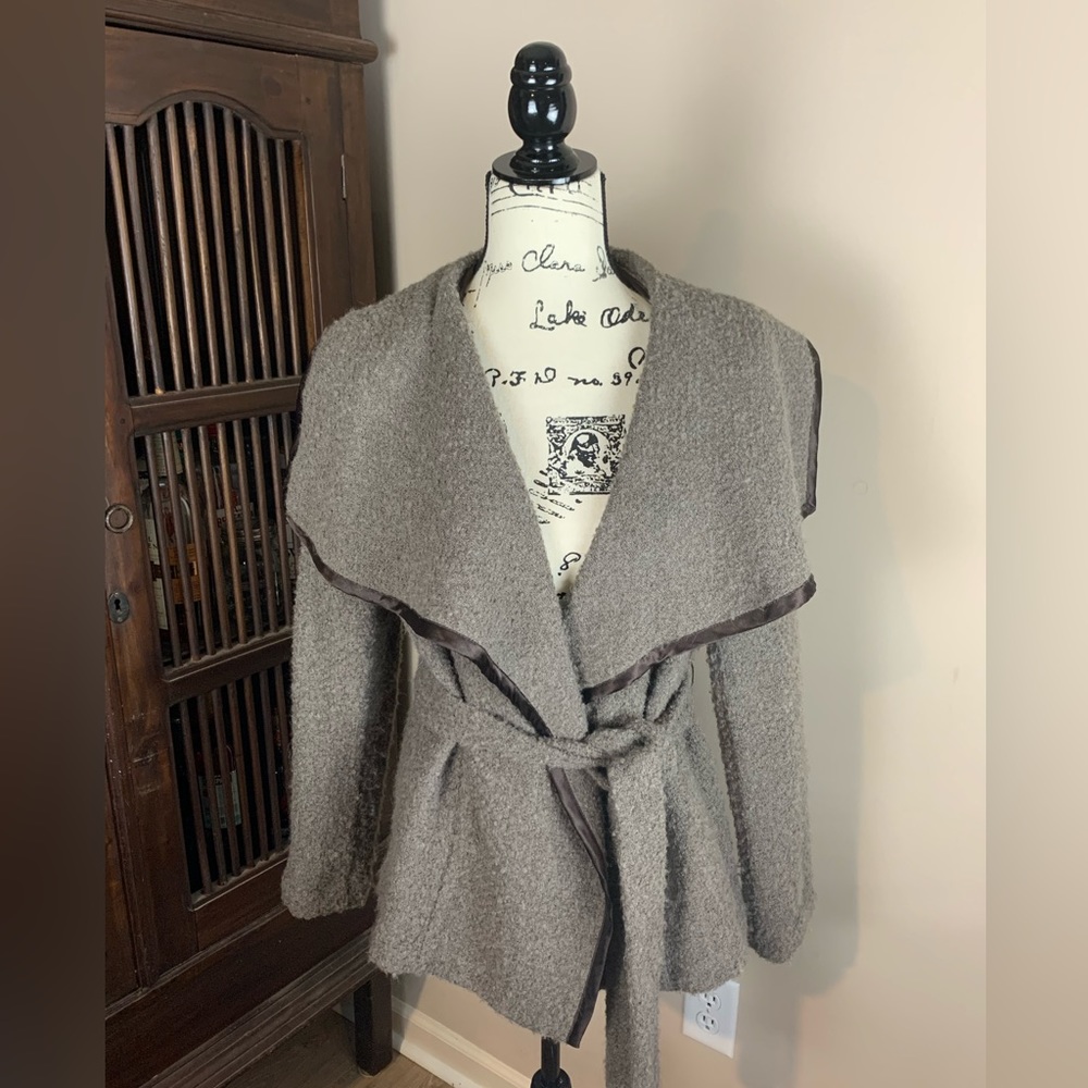 Vintage GAP Wool Blend Boucle Ruffle Front Coat